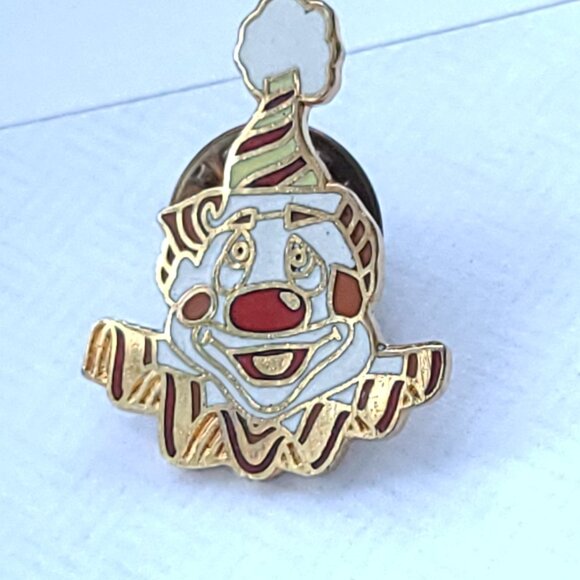 Clown Pin Super Cute - Picture 8 of 8